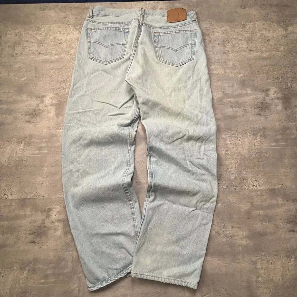 Levis Straight Leg Jeans Mens 34x30 Light Wash 90s Vintage USA Made Button Fly